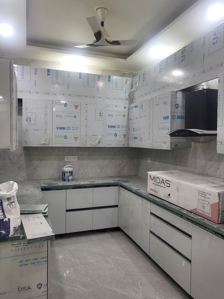 Bathroom, yk-homes 4 Bedroom 240 Sq.Yd. Builder Floor In Green Fields Colony Faridabad 8823847