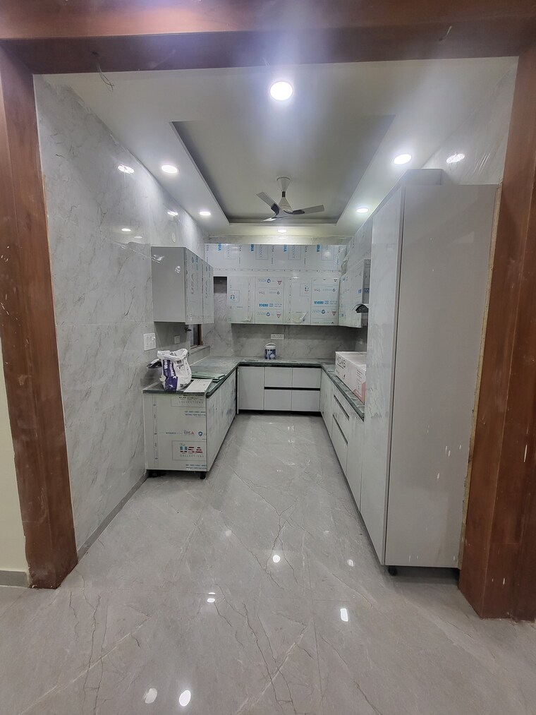 Living Room, yk-homes 4 Bedroom 240 Sq.Yd. Builder Floor In Green Fields Colony Faridabad 8823847