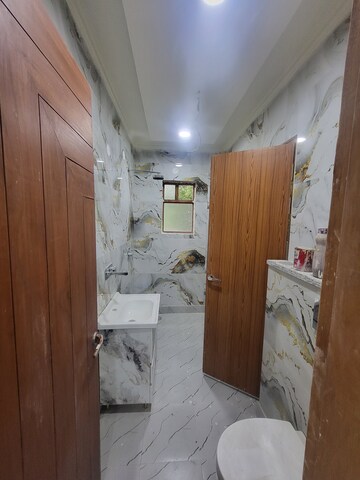 Bedroom in 4 BHK Builder Floor at YK Homes, Green Fields Colony – for Sale