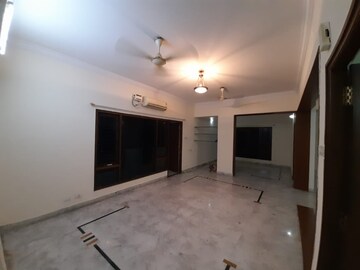 Room in 3 BHK Apartment at Banjara View Apartment, Banjara Hills – for Rent