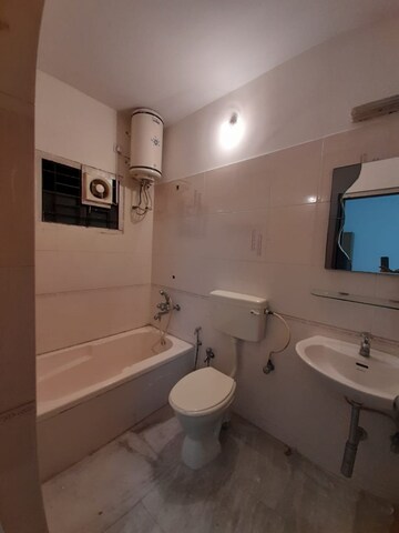 Bathroom in 3 BHK Apartment at Banjara View Apartment, Banjara Hills – for Rent