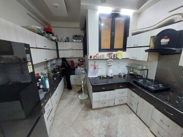 Kitchen in 3 BHK Builder Floor at Mahindru Enclave – for Sale