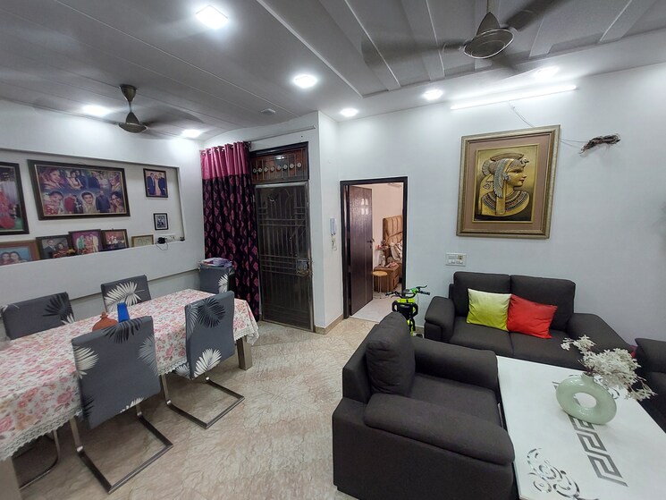 Living Room, mahindru enclave 3 Bedroom 150 Sq.Yd. Builder Floor In Mahindru Enclave Delhi 8823972