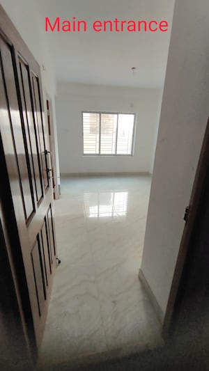 Room in 3 BHK Apartment at Greenwood Complex, Kaikhali – for Sale