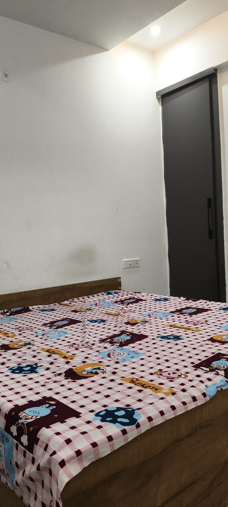 Bedroom, prateek-grand-carnesia 2 Bedroom 970 Sq.Ft. Apartment In Siddharth Vihar Ghaziabad 8824012