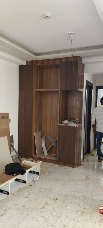 Furnished Amenities in 3.5 BHK Apartment at Rishita Manhattan, Gomti Nagar – for Rent