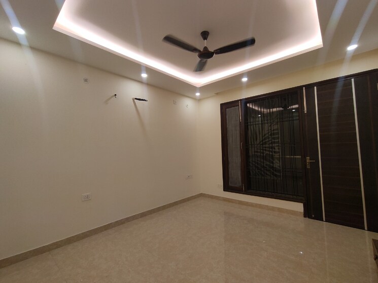 Room, sector 46 2 Bedroom 263 Sq.Yd. Builder Floor In Sector 46 Gurgaon 8824081