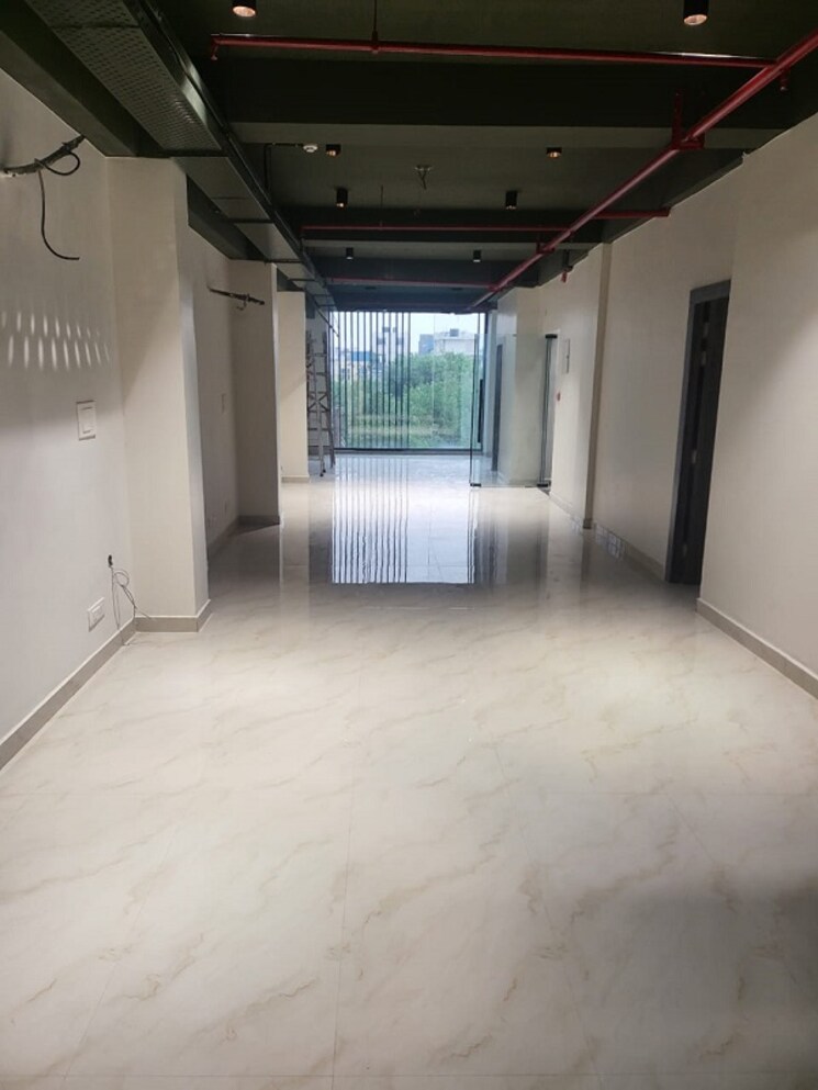 Room, sector 63 Commercial Industrial Plot 1700 Sq.Ft. In Sector 63 Noida 8824068