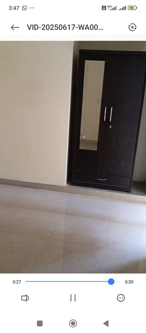 Room in 2 BHK Apartment at Paras Tierea, Sector 137 – for Sale