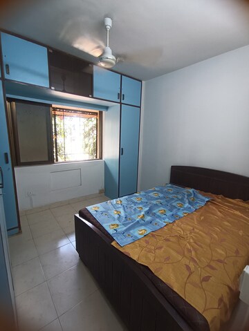 Bedroom in 1 BHK Apartment at Malad West – for Rent