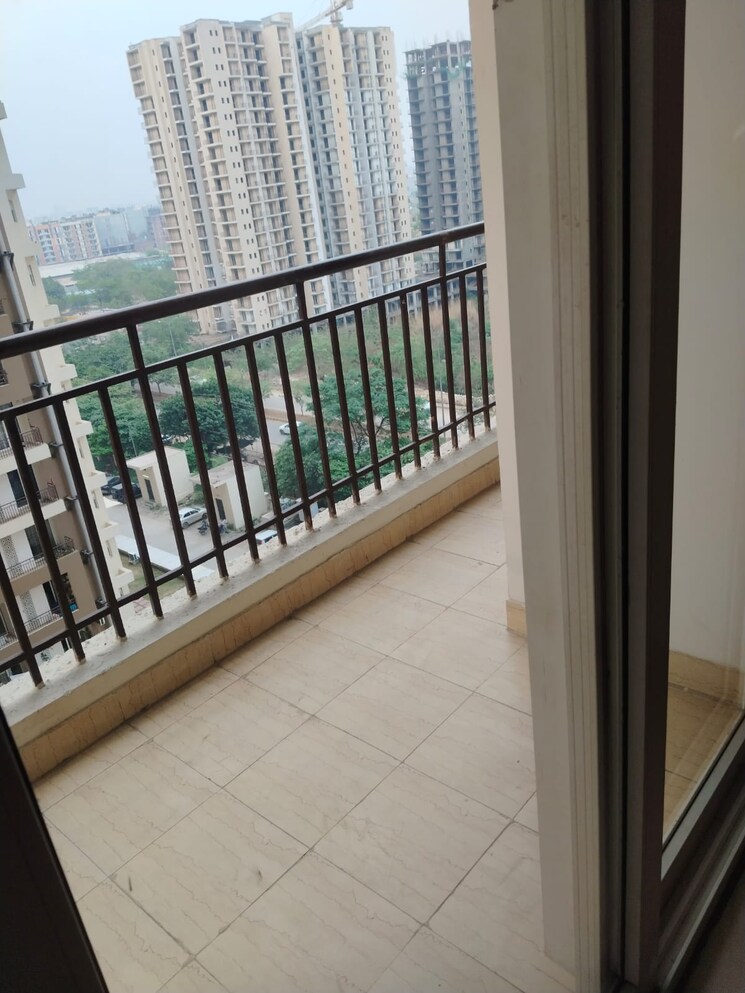 Balcony, amrapali-golf-homes 3 Bedroom 1595 Sq.Ft. Apartment In Sector 4 Greater Noida Greater Noida 8824245