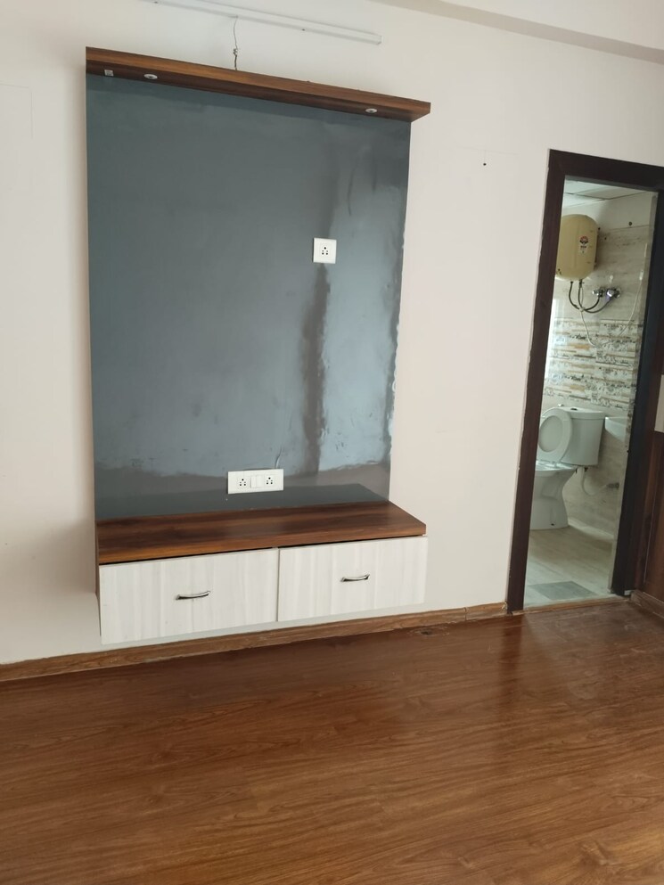 Room, amrapali-golf-homes 3 Bedroom 1595 Sq.Ft. Apartment In Sector 4 Greater Noida Greater Noida 8824245