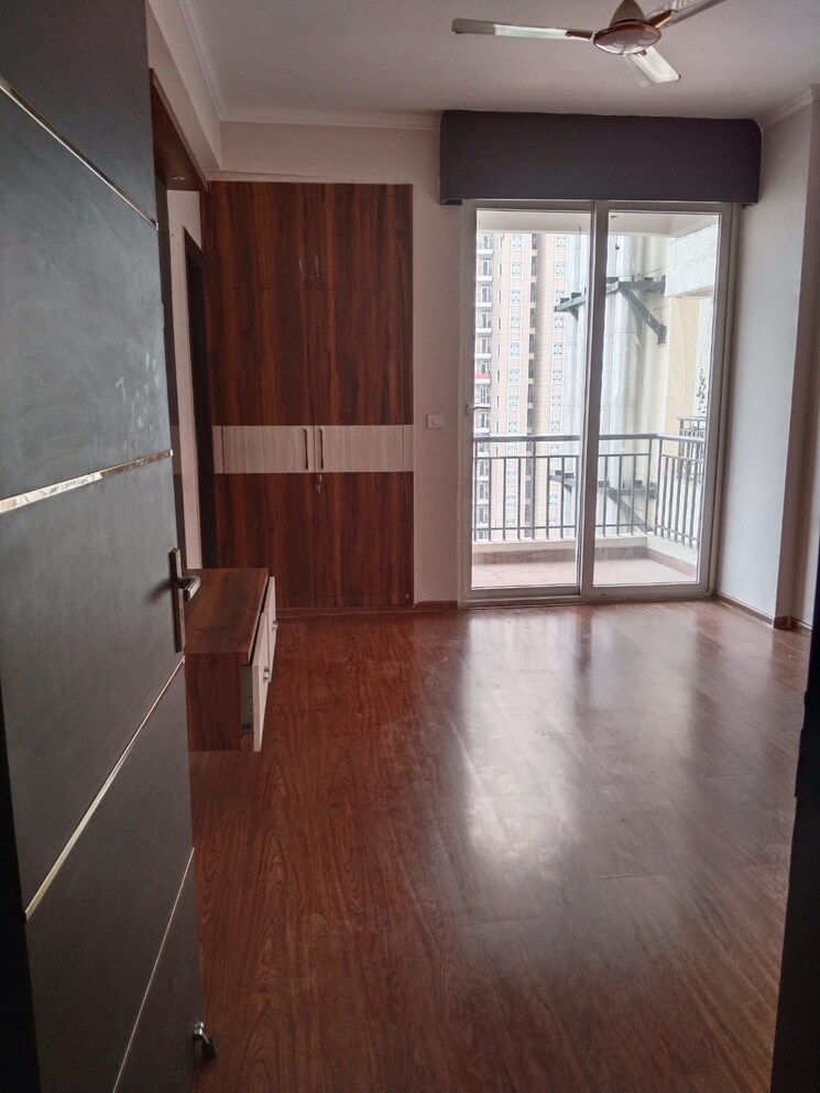 Room, amrapali-golf-homes 3 Bedroom 1595 Sq.Ft. Apartment In Sector 4 Greater Noida Greater Noida 8824245