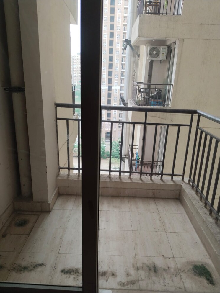 Balcony, amrapali-golf-homes 3 Bedroom 1595 Sq.Ft. Apartment In Sector 4 Greater Noida Greater Noida 8824245