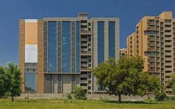  Office Space – Exterior View View at Thaltej - for Rent