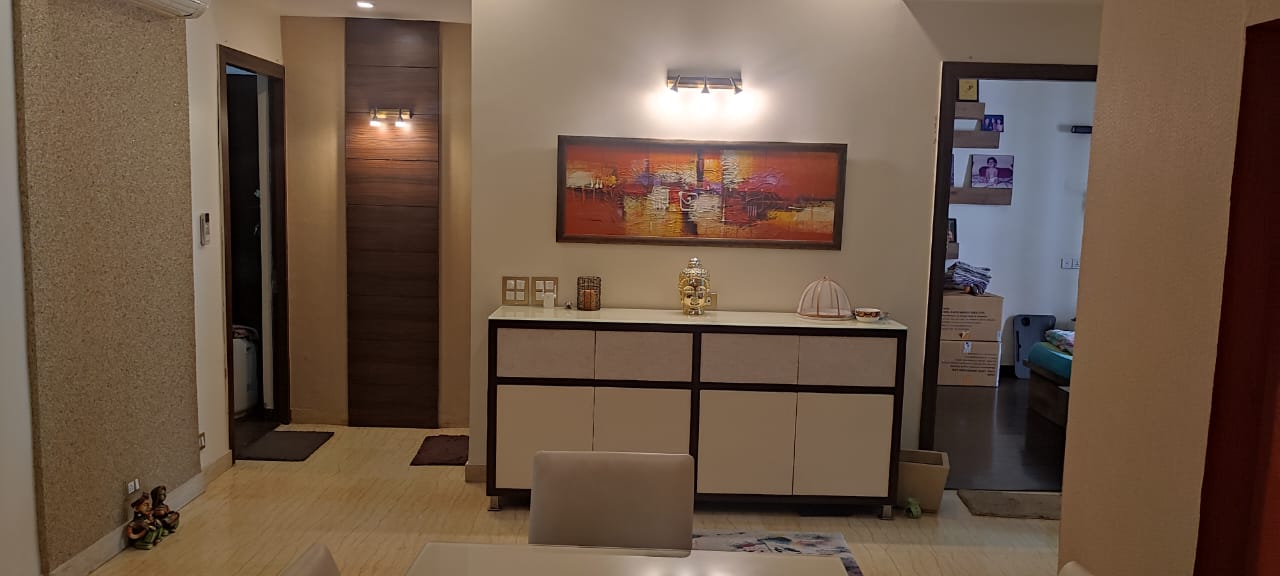 2 BHK Apartment For Rent in Max Towers