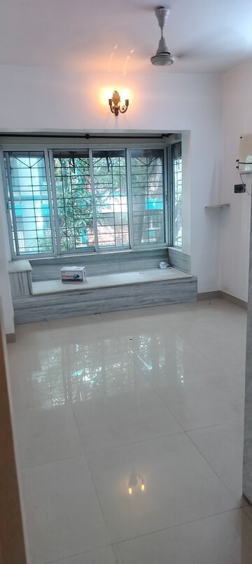 Room in 2 BHK Apartment at Ashirwad Tower, Andheri West – for Rent