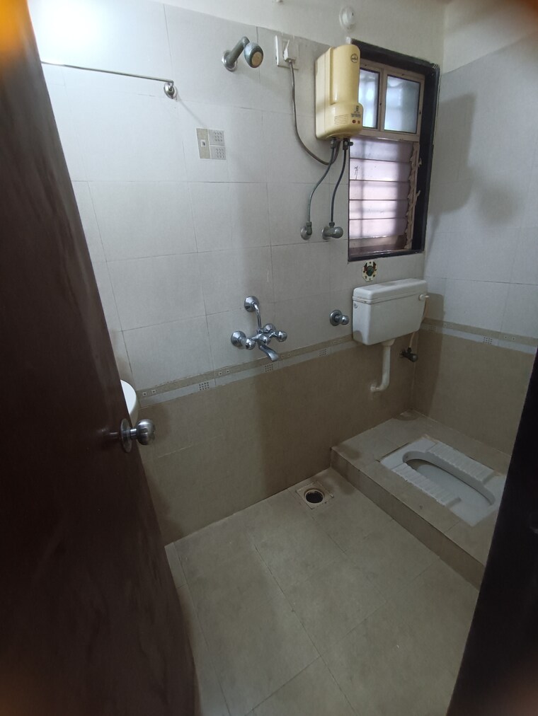 Bathroom, new-bhoomi-park 1 Bedroom 630 Sq.Ft. Apartment In Malad West Mumbai 8824304