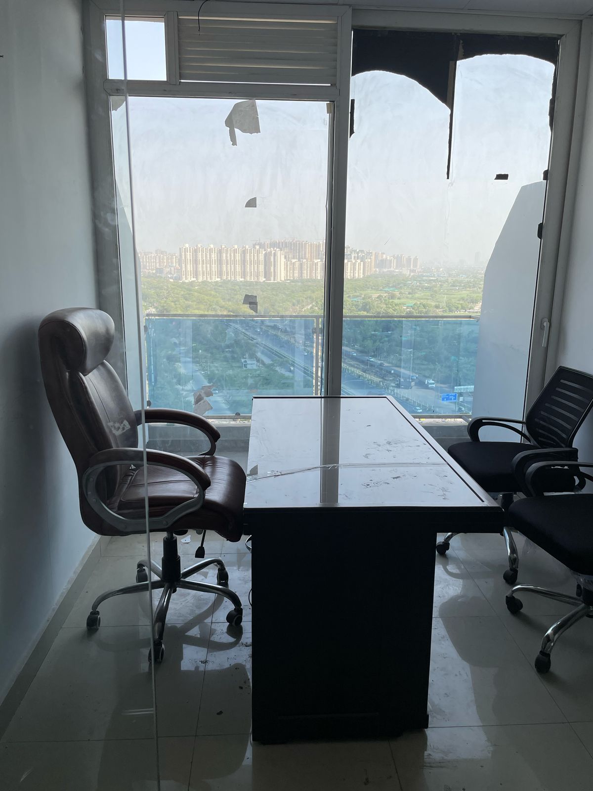Office Space For Rent in Gaur City Center