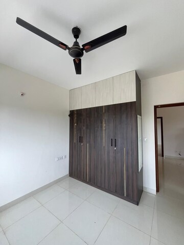 Room in 3 BHK Apartment at Avalon Park At The Prestige City, Sarjapur Road – for Rent
