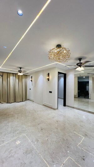 Building Lobby in 3 BHK Builder Floor at Adani Samsara Vilasa, Sector 63 – for Sale