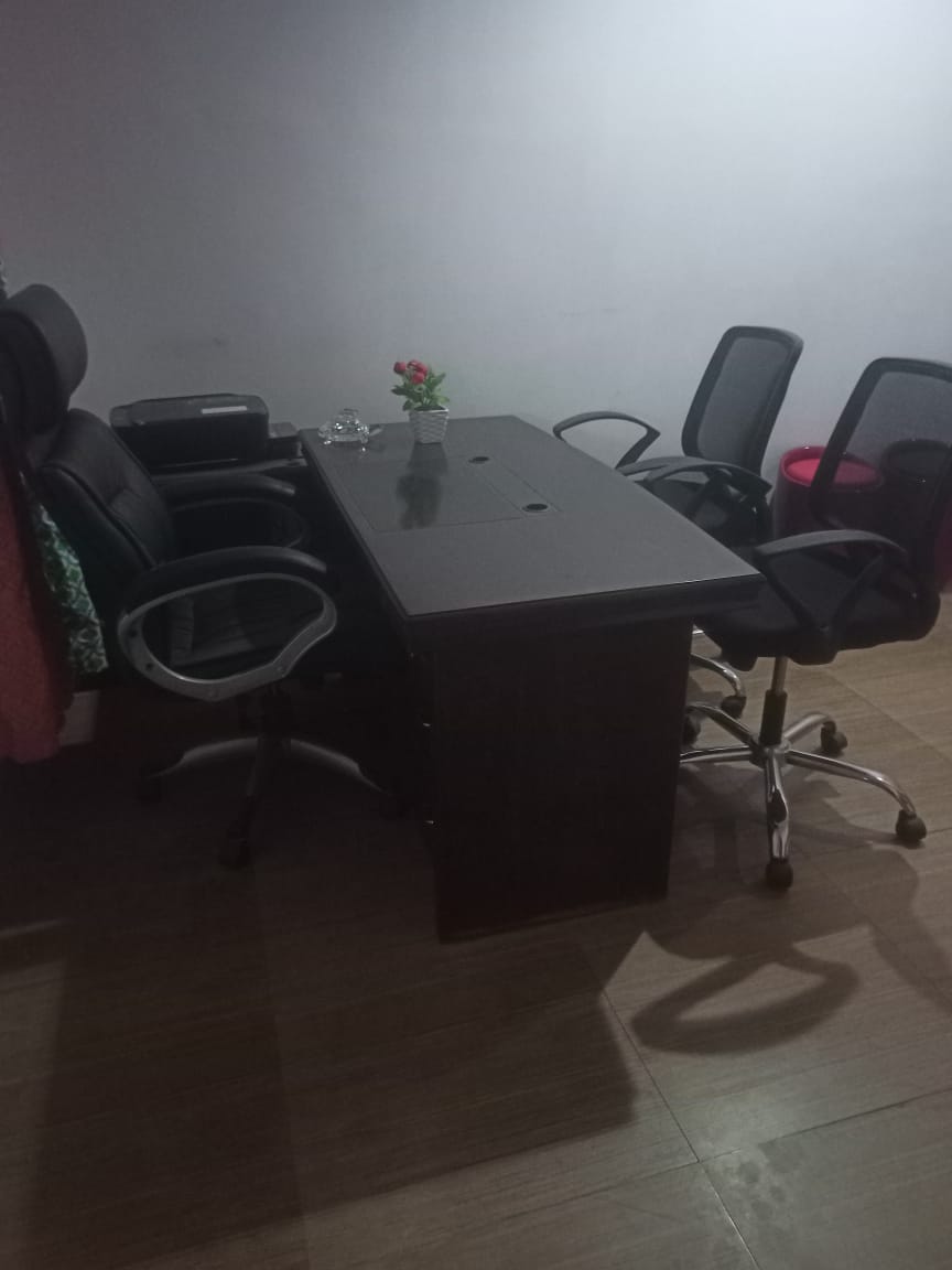 Office Space For Rent in Shrachi Greenwood Park Extension