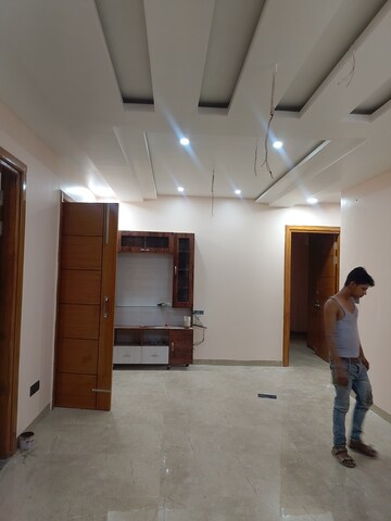 Bathroom in 2 BHK Independent House at Gomti Nagar – for Rent