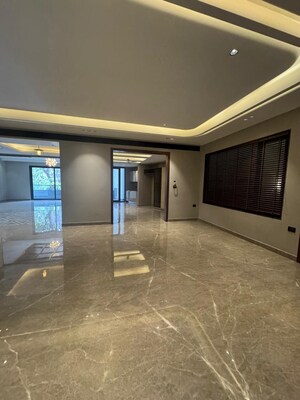 Parking in 4 BHK Builder Floor at Kohli One Malibu Town, Sector 47 – for Sale