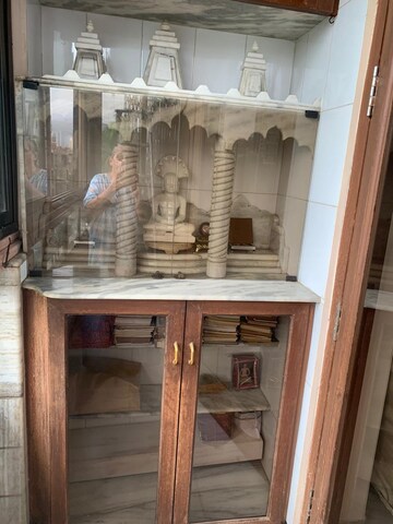  2 BHK Apartment at Ganesh Prasad Apartment Tardeo, Tardeo – for Rent