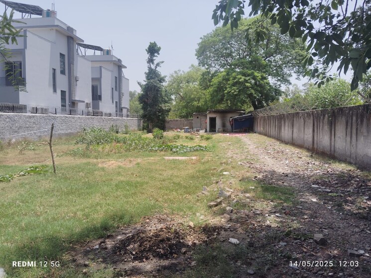 undefined, bhati village  1160 Sq.Ft. Plot In Bhati Village Delhi 8824612