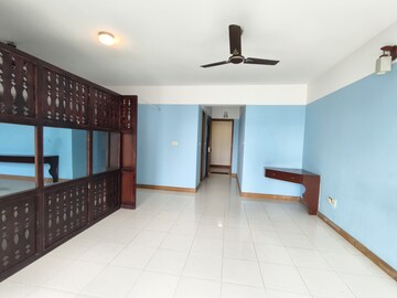 Room in 3 BHK Apartment at Mather Ivory Heights, Panampally Nagar – for Sale