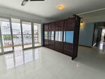 Room in 3 BHK Apartment at Mather Ivory Heights, Panampally Nagar – for Sale