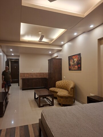 Master Bedroom in 6+ BHK Independent House at Sector 43 – for Rent
