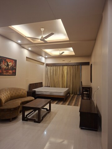 Staircase in 6+ BHK Independent House at Sector 43 – for Rent