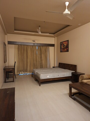 Staircase in 6+ BHK Independent House at Sector 43 – for Rent