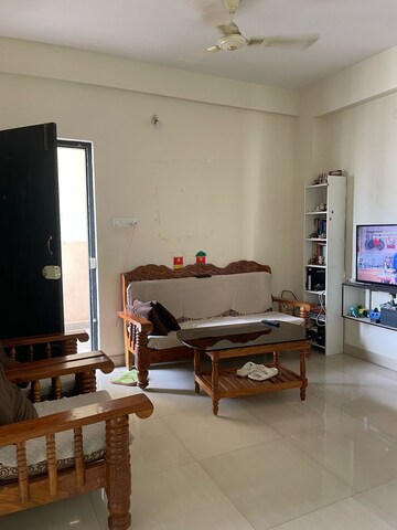 Living Room in 2 BHK Apartment at Mahaveer Orchids, Hosa Road – for Rent