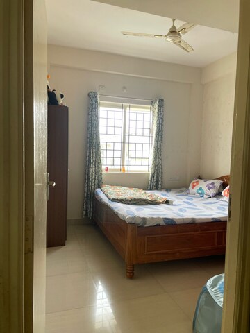 Bedroom in 2 BHK Apartment at Mahaveer Orchids, Hosa Road – for Rent