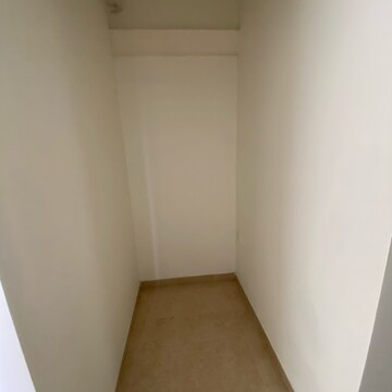 Room in 2.5 BHK Apartment at Lodha Lakeshore Greens, Hedutane – for Rent
