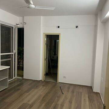 Room in 3 BHK Apartment at Godrej Aria, Sector 79 – for Rent