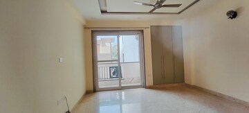 Room in 4 BHK Builder Floor at Hauz Khas – for Rent