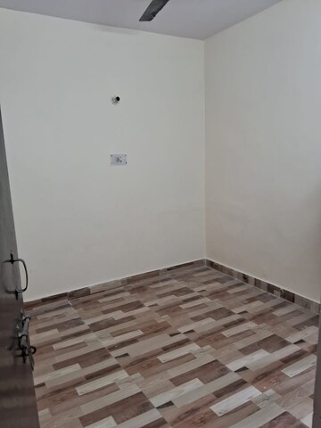 Room in 1 BHK Apartment at Sector 22 – for Rent