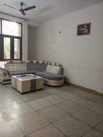Living Room in 3 BHK Independent House at Sector 55 – for Rent