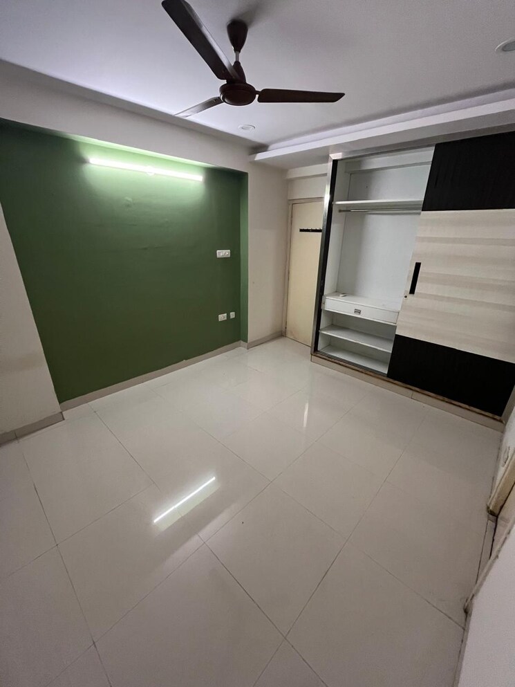 Room, raasi-aspire 3 Bedroom 1825 Sq.Ft. Apartment In Madhapur Hyderabad 8825198