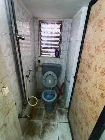 Bathroom in 1 BHK Apartment at Andheri West – for Rent