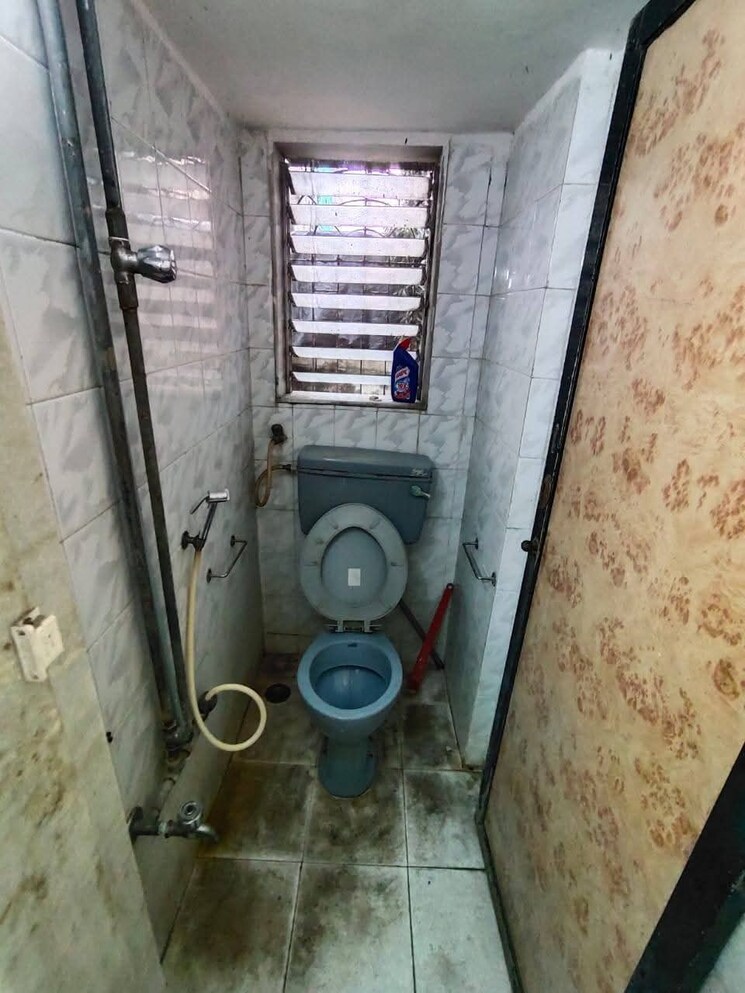 Bathroom, andheri west 1 Bedroom 360 Sq.Ft. Apartment In Andheri West Mumbai 8825174
