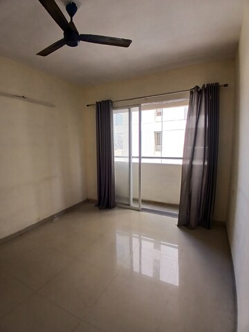 Room in 2 BHK Apartment at Darga Road – for Rent