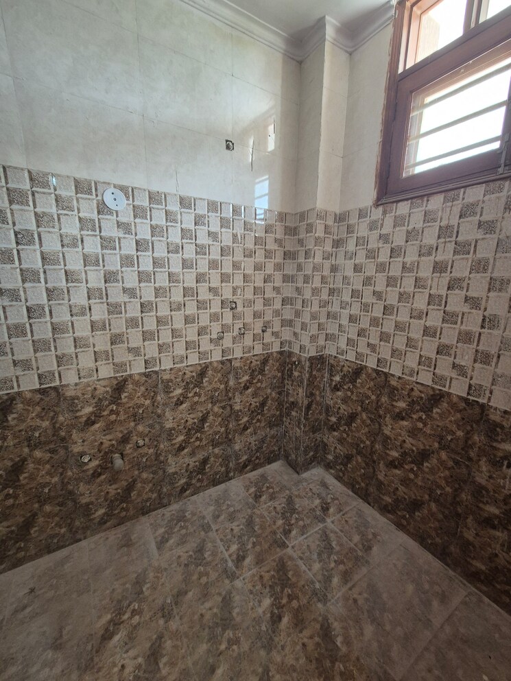 Balcony, edenburg-city 3 Bedroom 150 Sq.Yd. Builder Floor In Sector 91 Faridabad 8825264