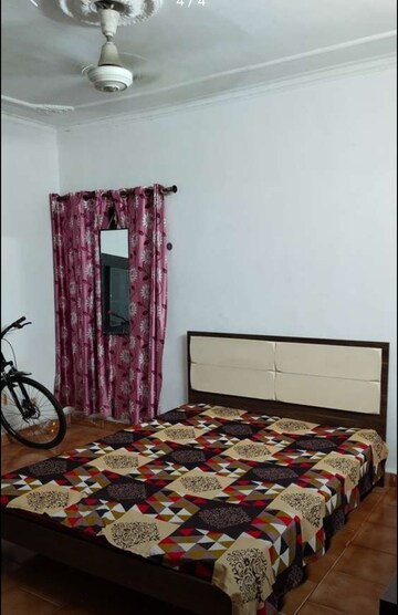 Bedroom in 1 BHK Builder Floor at Sector 41 – for Rent
