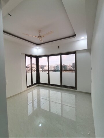 Room in 2 BHK Apartment at Ganesh CHS Andheri West, Andheri West – for Rent