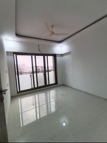 Room in 2 BHK Apartment at Ganesh CHS Andheri West, Andheri West – for Rent